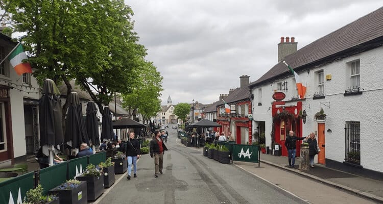 Malahide Town_Coastal Gibney's pub in Malahide Village, County Dublin