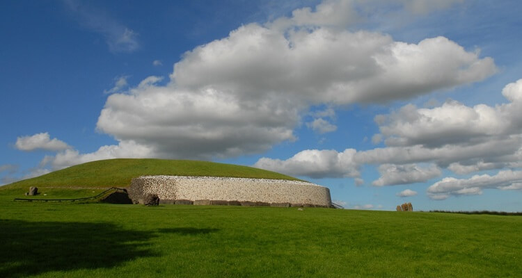 Bettystown-Newgrange Newgrange at Bru Na Boinne on the Boyne Valley Drive, near the town of Bettystown in Meath